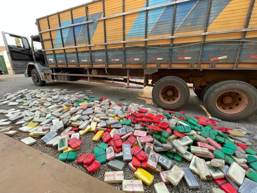 Em ação conjunta, Gefron quebra recorde e realiza maior apreensão de drogas desde sua criação Foto45994