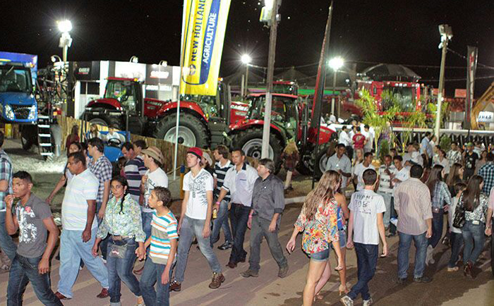 Expositores começam a montar seus estandes para a 29ª Exporriso Foto65522