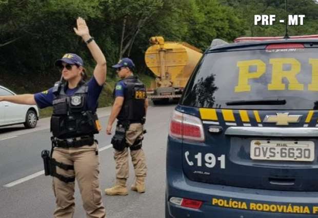 Mulher se revolta com apreensão de moto e atropela PRF em MT Foto61978