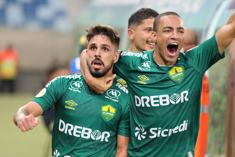 Com gol nos acréscimos, Cuiabá vence o Bragantino na Arena e se afasta do Z-4 Foto81143