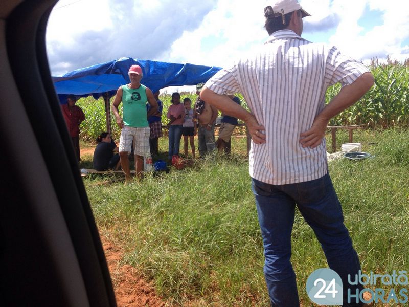 Veículo passa atirando em assentamento e com medo sem terras procuram a policia Foto79811
