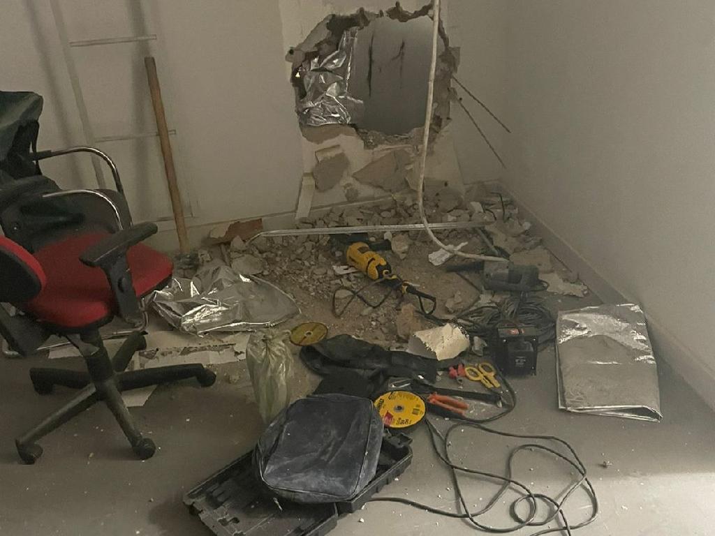Polícia Militar frustra roubo a banco e prende três homens Foto37639