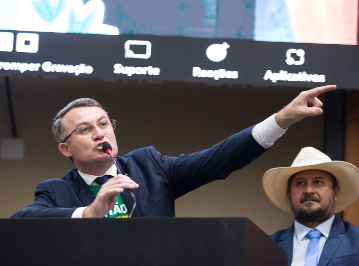 Deputado de Mato Grosso repudia invasão de templo religioso liderado por vereador do PT Foto23180