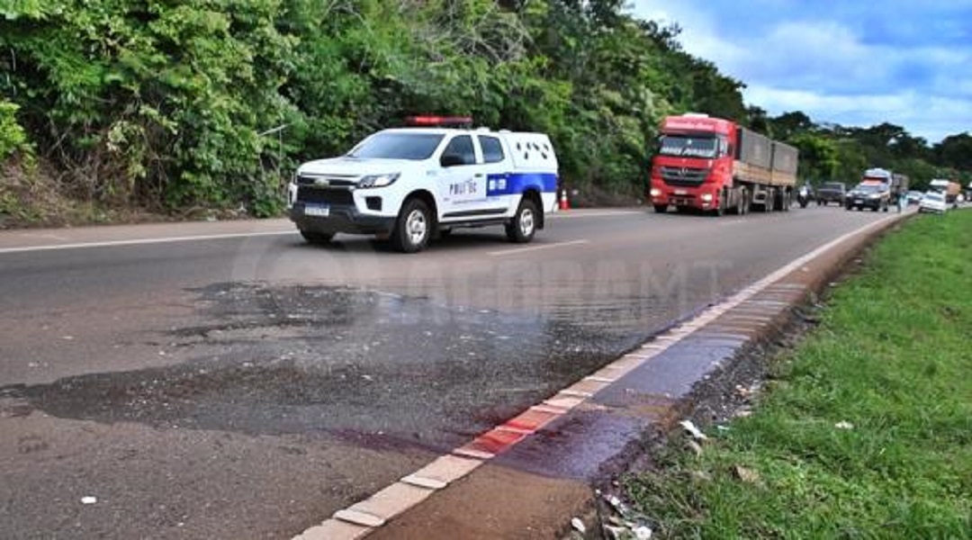 Jovem de 29 anos tem cabeça esmagada por carreta após cair de moto na BR-163 Foto9480