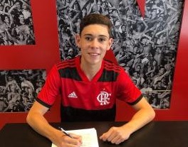 Com 18 anos, jogador de Mato Grosso é contratado pelo Flamengo Foto46888