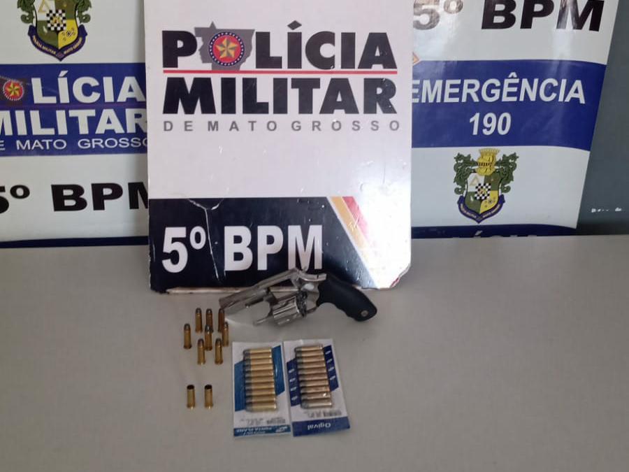 Idoso é preso por atirar em funcionária de concessionária de energia elétrica Foto72420