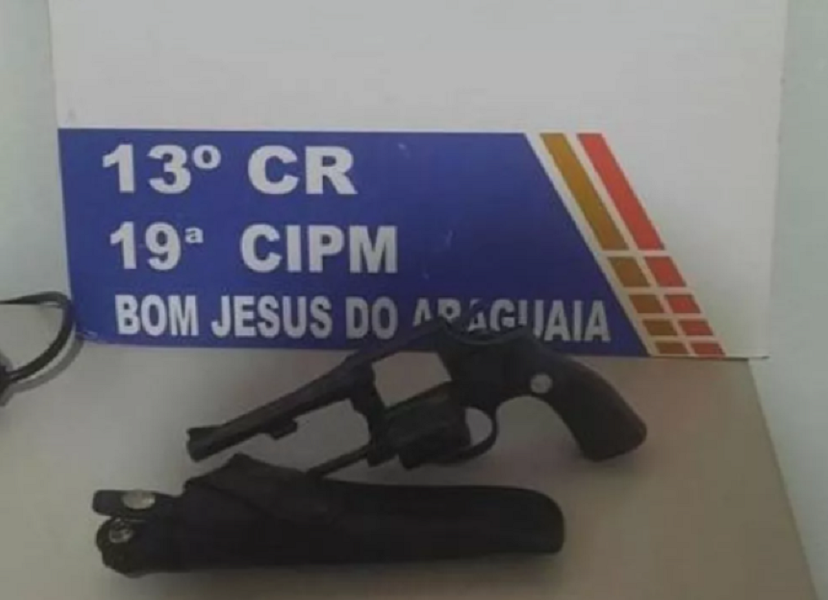Criança de 6 anos leva arma do pai para a escola e polícia é chamada Foto85437