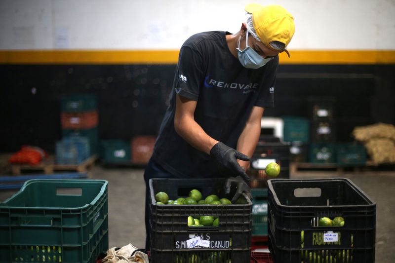 Preços ao produtor no Brasil aceleram alta a 3,13% em março com custos de refino de petróleo e de alimentos Foto16734