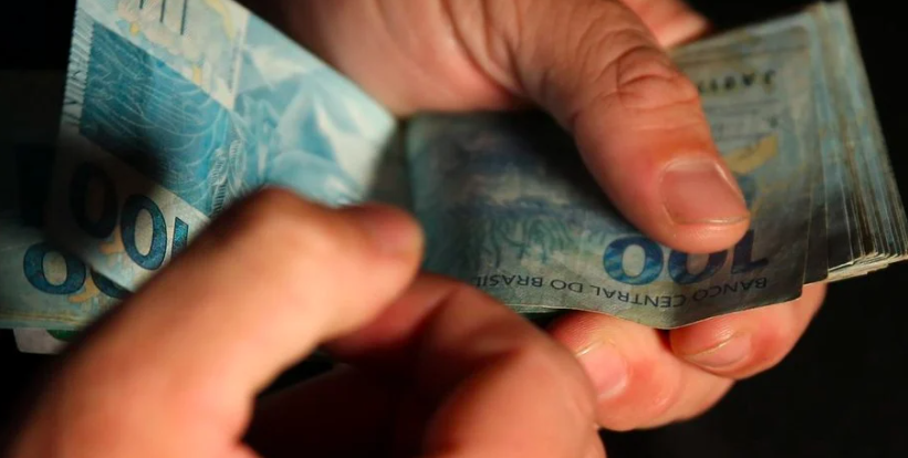 Salário-mínimo deverá chegar a R$ 1.310 em 2023 Foto149