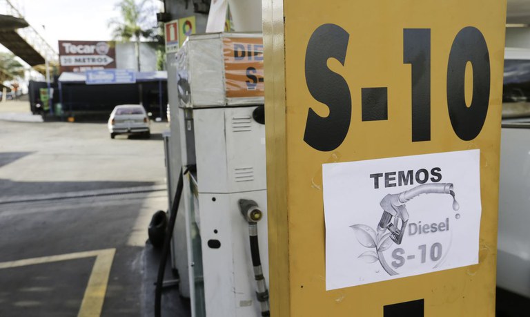 Petrobras anuncia redução de R$ 0,22 no preço médio do litro do diesel A Foto62769