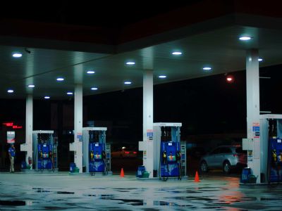 Caminhoneiro abandona filho em posto de combustível e vai para outra cidade Foto66443