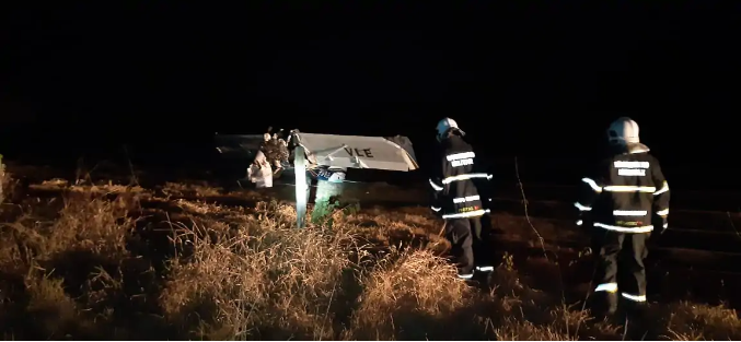 Piloto não consegue pousar e aeronave com 2 passageiros cai em MT Foto95383