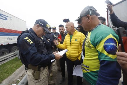 PRF prende 49 pessoas em 8 dias de atos bolsonaristas nas rodovias Foto55798