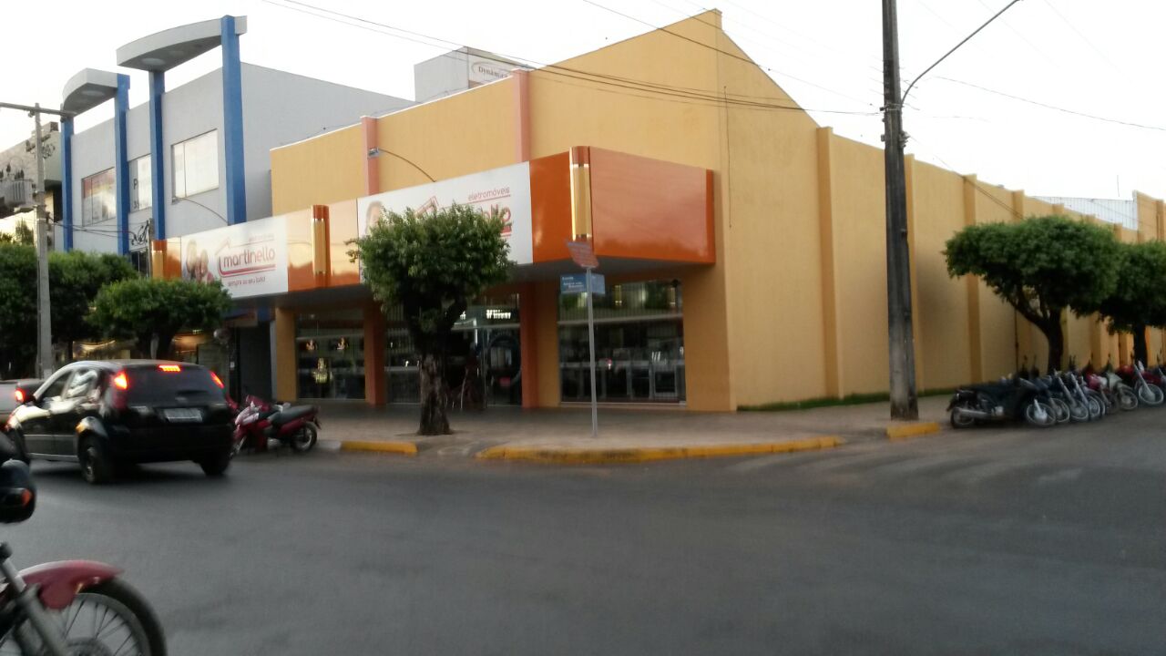 Bandidos surpreendem funcionária de loja e roubam malote com mais de 7 mil reais Foto71939