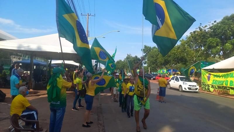 Mulher que tentou atropelar bolsonaristas estava com cigarro de maconha, diz polícia Foto27817