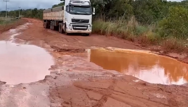 Excesso de chuvas aumenta desgaste logístico em rodovias estaduais de MT Foto10039