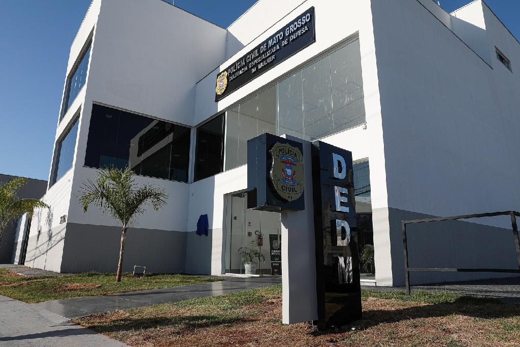 "Comunicar descumprimento de medida protetiva é importante para coibir crimes mais graves", alerta delegada Foto36233