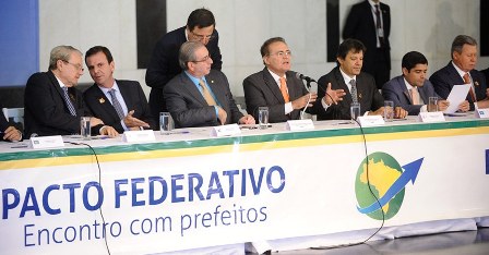 Prefeitos reivindicam soluções para problemas financeiros dos municípios Foto69337