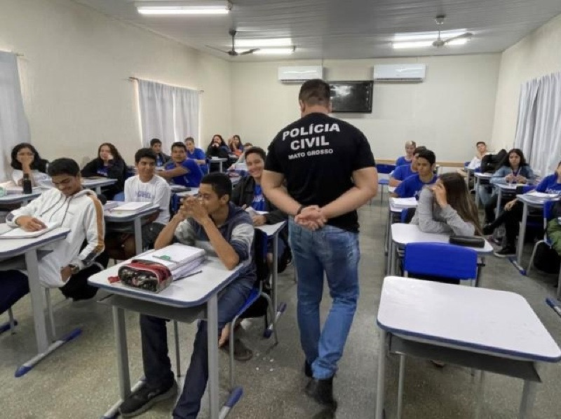 Polícia recebeu 400 denúncias de ameaças de massacre em escolas e 44 pessoas foram detidas Foto42056