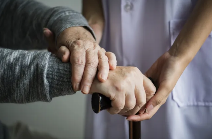 Crimes de preconceito contra idosos aumentam 40% neste ano em MT Foto45924