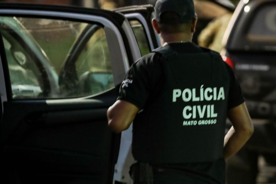 Polícia prende 8 e desmonta esquema de roubo de carros e tráfico Foto80959