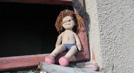 Pais suspeitos de abandonarem quatro filhos em casa são presos em bar Foto22956