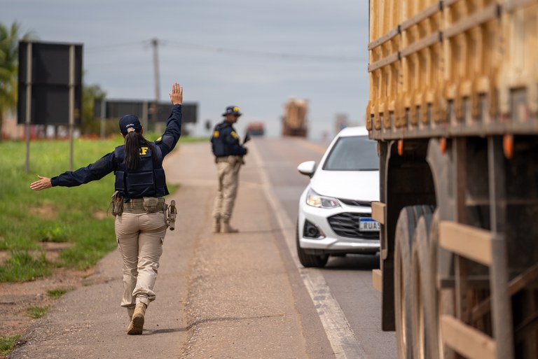 PRF intensifica fiscalização em pontos com alto índice de acidentes Foto62169