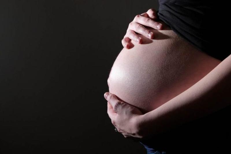 Homem esfaqueia esposa grávida e alega ter descoberto traição Foto99367
