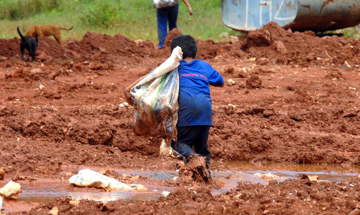 Justiça condena Cargill por contribuir com rede de trabalho infantil Foto40423