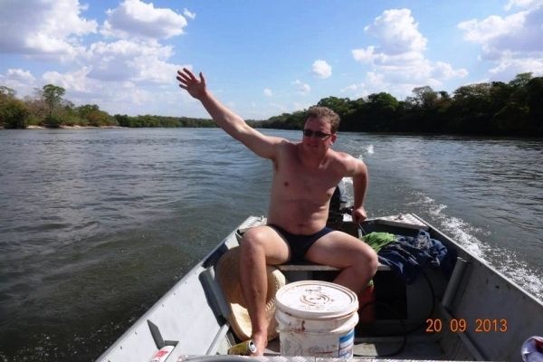 Corpo de promotor de vendas que caiu de barco é encontrado por amigos Foto26820