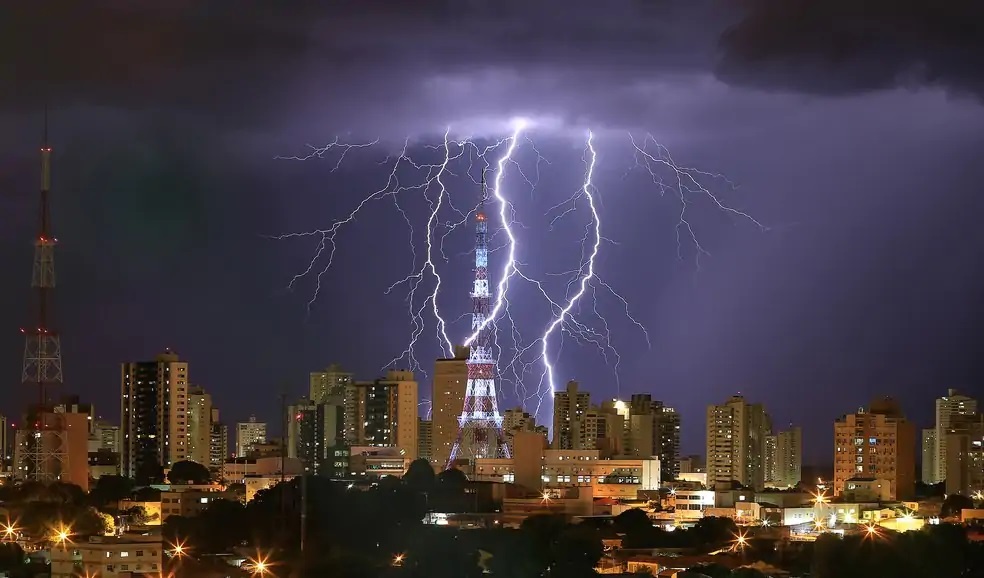 Em apenas 3 meses, Mato Grosso registra 3 milhões de raios Foto20247