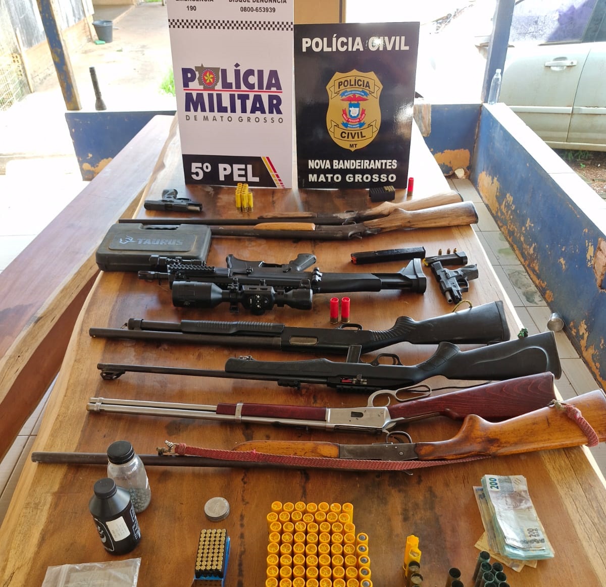 Operação prende cinco em flagrante e apreende oito armas de fogo em garimpo Foto80185