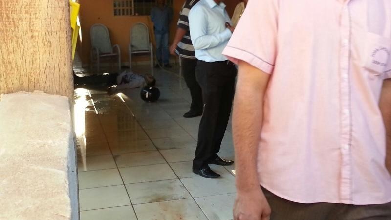 Dupla de assaltantes invade agência dos Correios, um morre em troca de tiros Foto34932