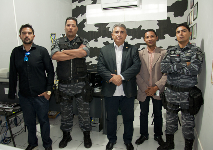 Agentes penitenciários do SOE são apresentados na ALMT Foto99352