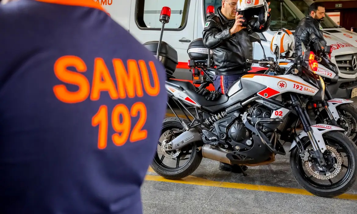 "Trabalhamos para universalizar o Samu até 2026", diz ministra da Saúde Foto61680