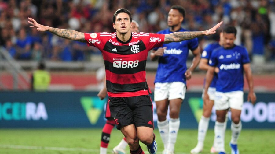 Flamengo derrota Cruzeiro e assume liderança isolada do Campeonato Brasileiro Foto91881
