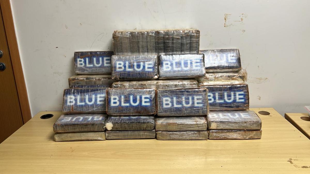Carga de cocaína avaliada em R$ 1 milhão é apreendida Foto9908