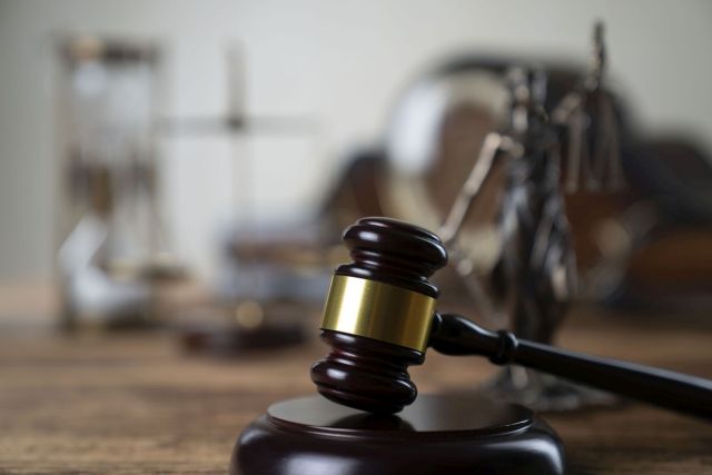 Justiça condena síndico a pagar R$ 15 mil de indenização por xingar moradora Foto33019