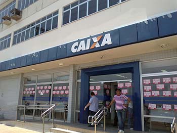 Bancários de MT suspendem greve, mas paralisação na Caixa continua Foto56578