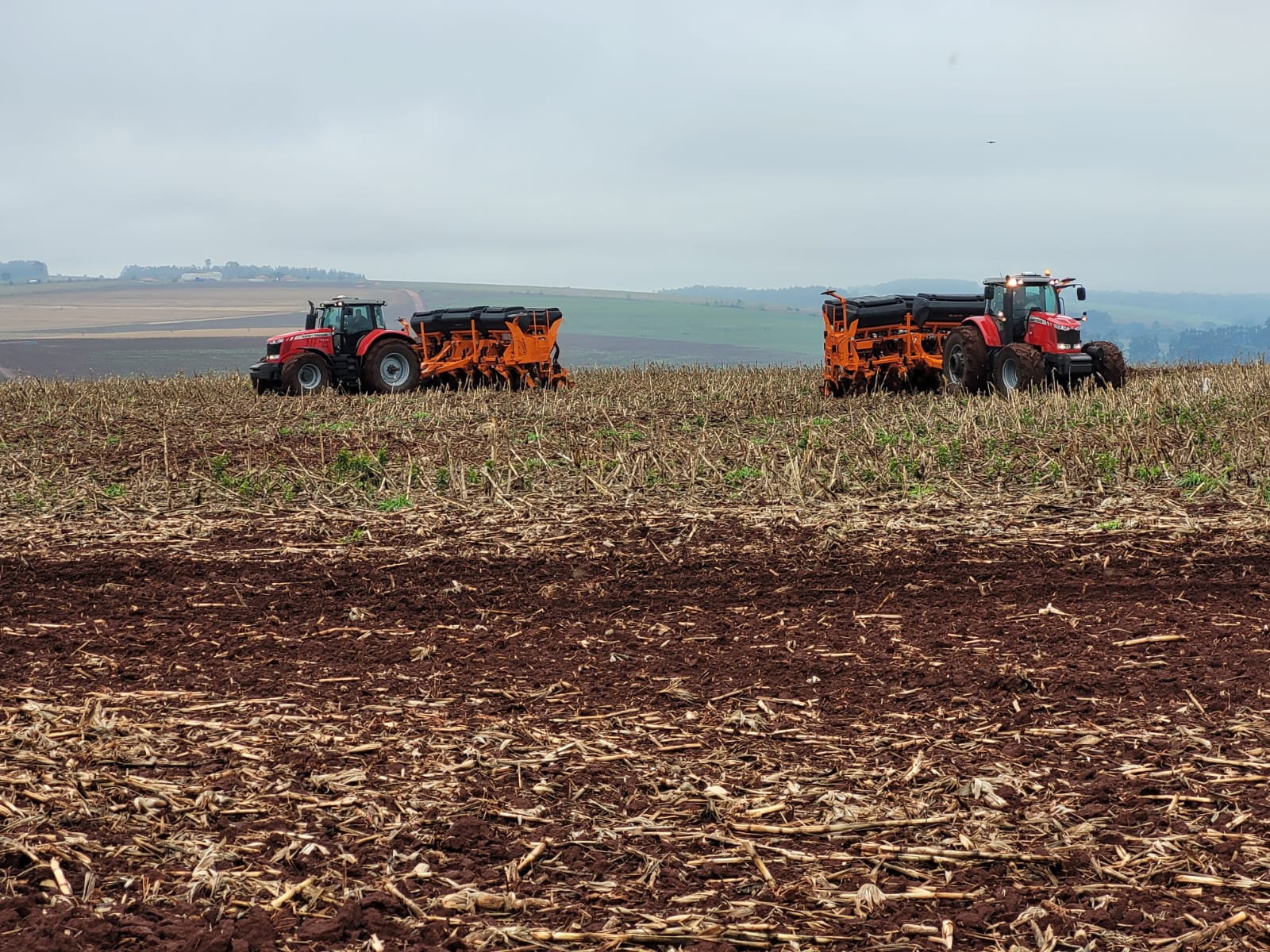 Tratores produzidos a partir de 2016 terão prioridade no Renagro Foto50171