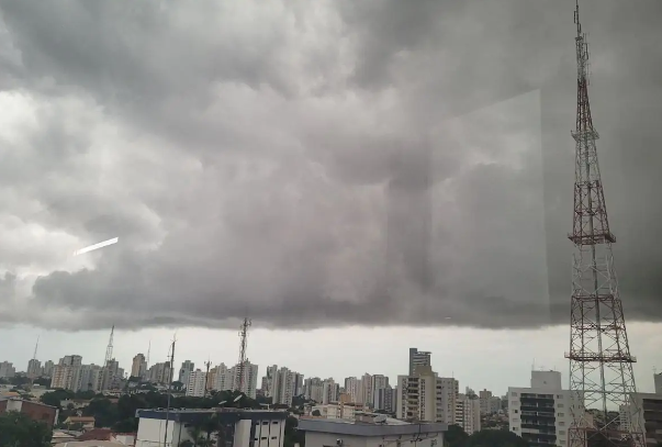 Semana começa com chuva em grande parte de Mato Grosso Foto85531