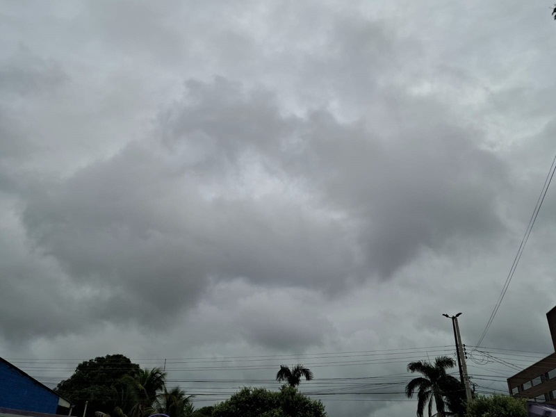 Semana termina com previsão de chuva forte em Mato Grosso Foto42918