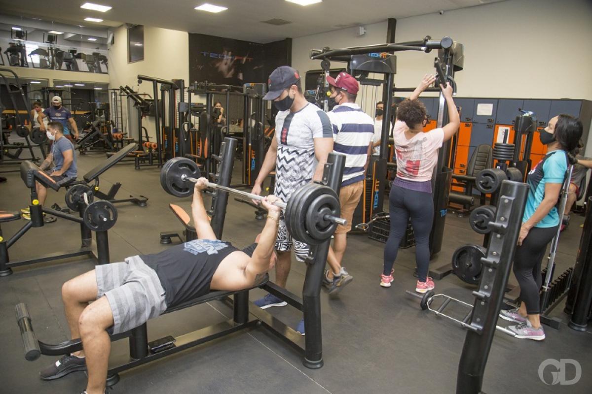 Professor destaca a importância da musculação para a terceira idade Foto81883