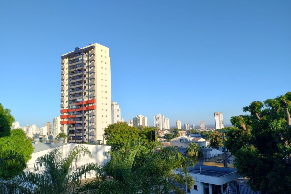 Semana começa com sol e tempo abafado em Mato Grosso Foto68480