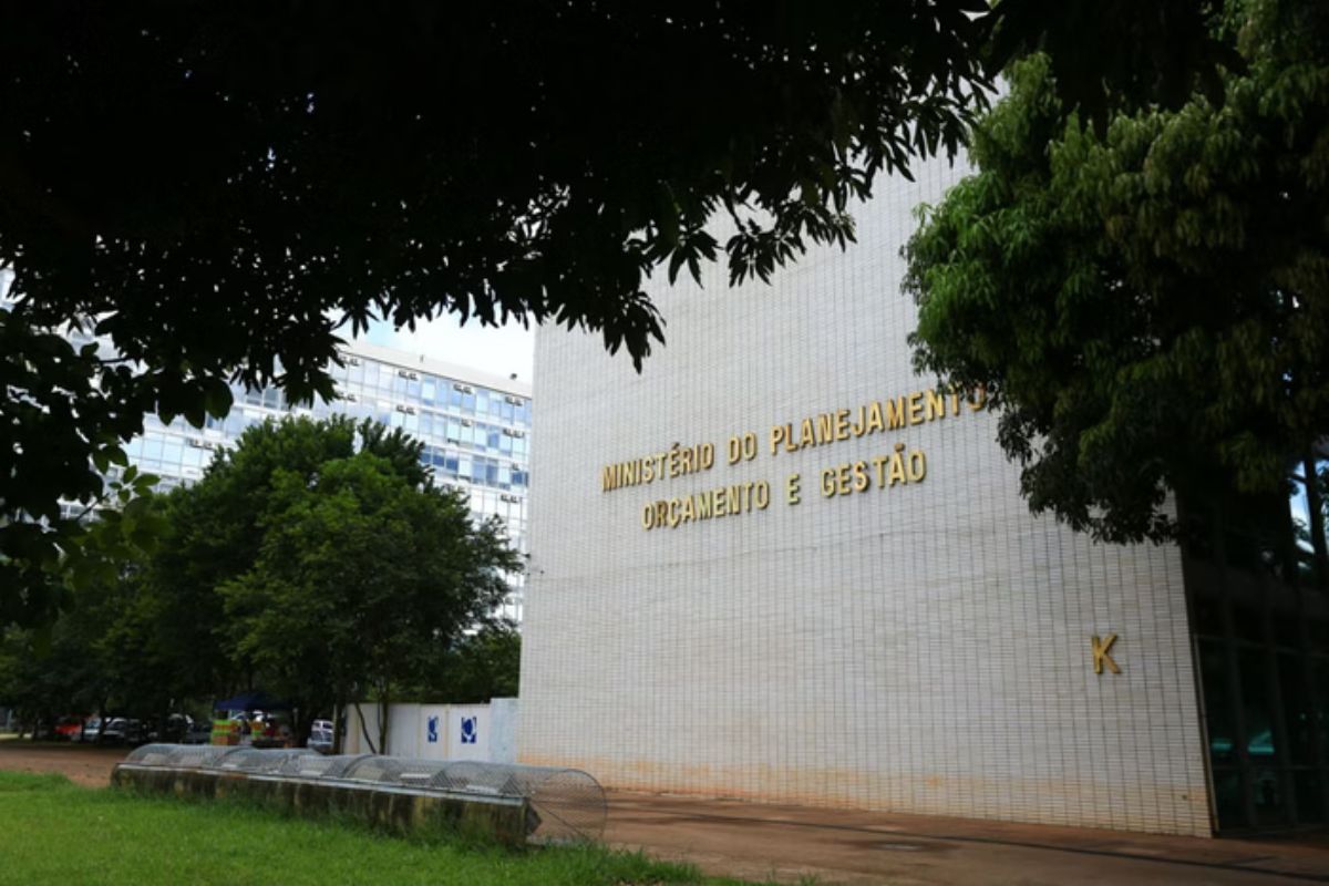 142 municípios de MT fazem inscrição para recursos do PAC Foto49137