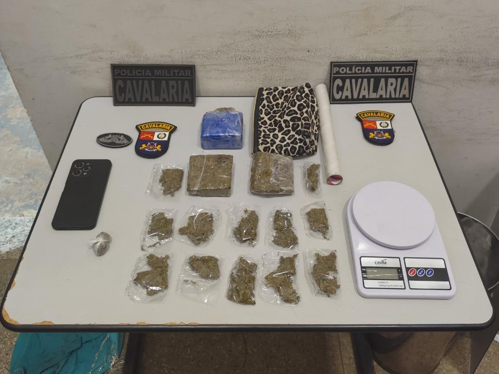 Polícia Militar prende mulher e apreende adolescente por tráfico de drogas em Sorriso Foto82452