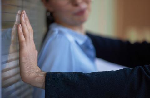 Mantida justa causa de trabalhador que assediou colega e ofereceu dinheiro Foto54659