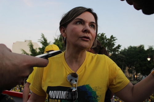Políticos da oposição vão ao protesto e defendem impeachment de Dilma Foto12997