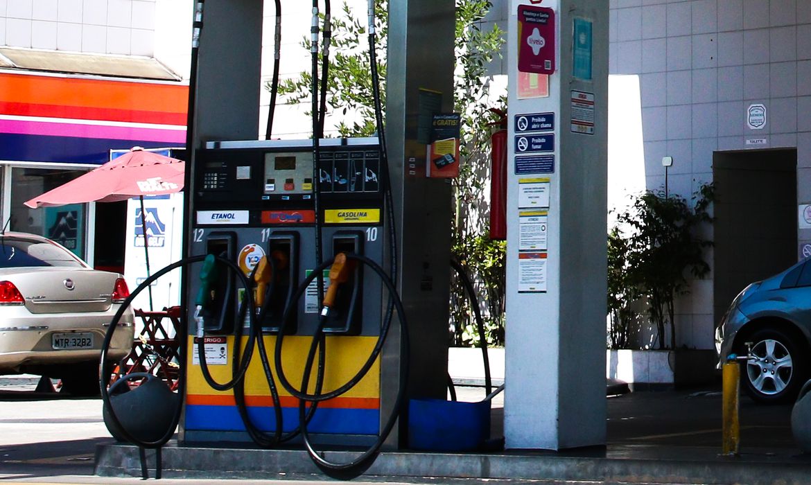 Petrobras reduz preço da gasolina vendida às distribuidoras em 4,9% Foto31682