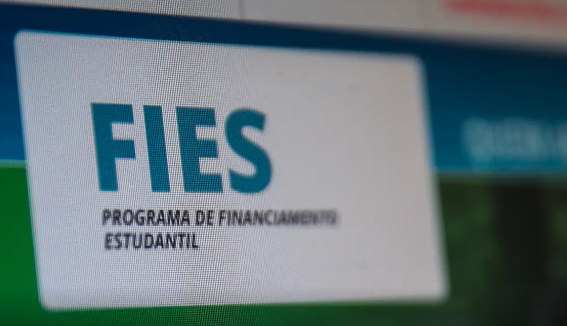 Universidade terá que devolver valores cobrados fora do Fies Foto42730
